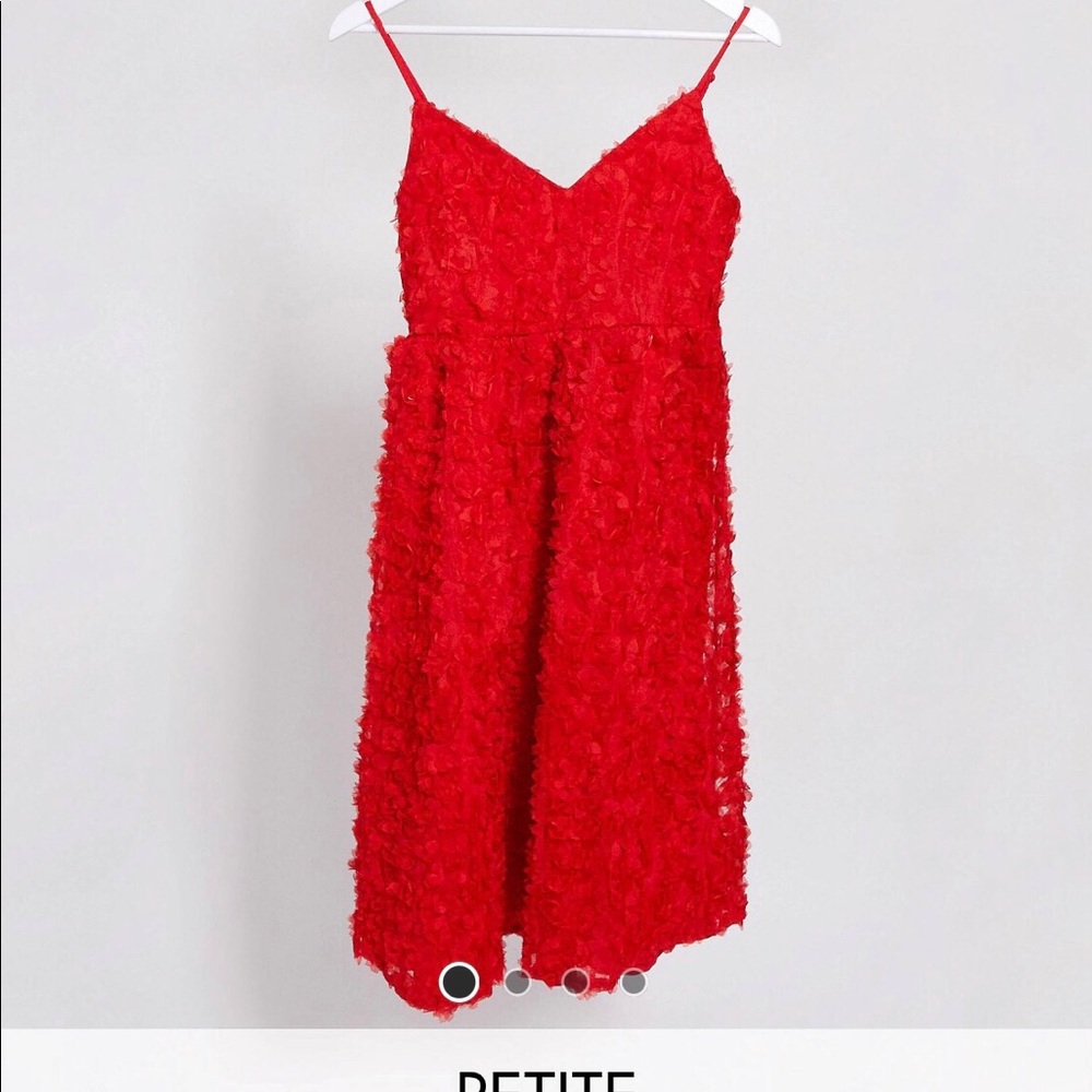 Red Dress - Picture 4 of 5